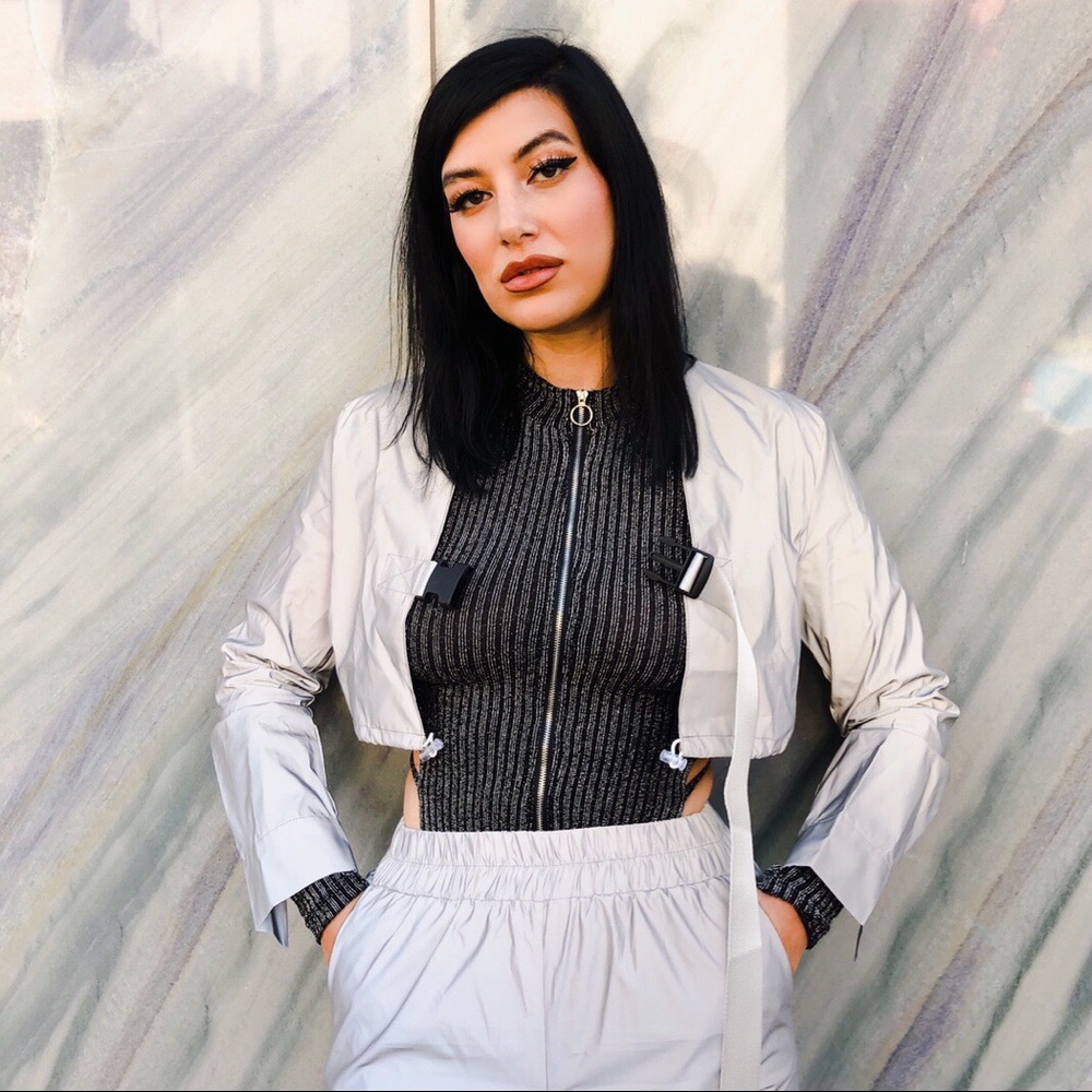 The Essential Reflector Jacket 💫 - Picture 4 of 4